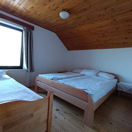 Tourist Farm Strle With Great Local Food Villa Cerknica ภายนอก รูปภาพ