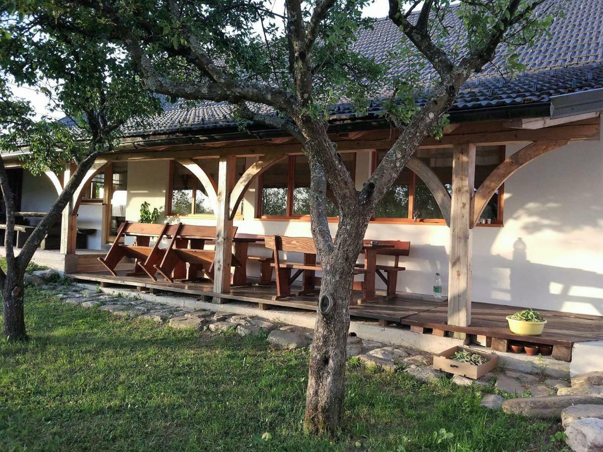 Tourist Farm Strle With Great Local Food Villa Cerknica ภายนอก รูปภาพ